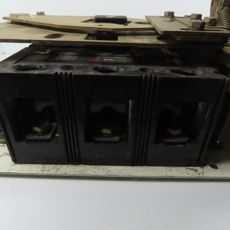 Allen Bradley 2146M-EBB Ser A 250A MCC Breaker Disconnect