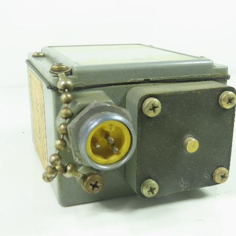 Square D GXW-2 Class 9025 Temperature Switch 85-145°F Range