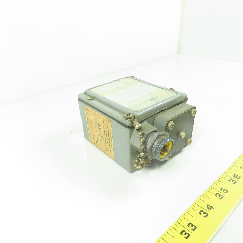 Square D GXW-2 Class 9025 Temperature Switch 85-145°F Range