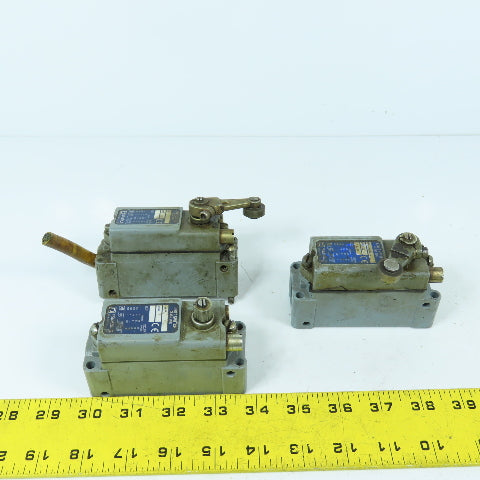 Square D AW12 Snap Action Spring Return Limit Switch 115-600VAC Lot Of 3