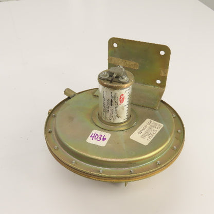 Dwyer 1638-1 Diaphragm Vertical Pressure Switch 10PSI Max 25PSI Surge 125/480VAC