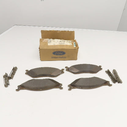 Ford F81Z-2001-CA 2004-2007 Ford F53 Stripped Chassis Brake Shoe & Lining Set