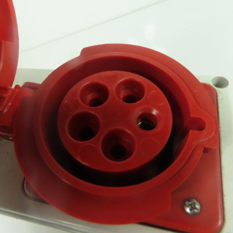 Gewiss GW 66 320 3-Pole Interlocked Socket Outlet 200-415V IP55