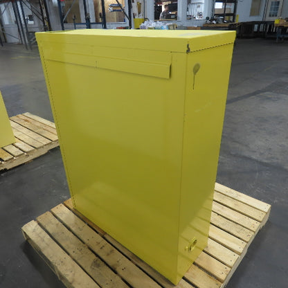 Global 20 Gallon 2-Shelf Flammable Liquid Storage Cabinet 34-1/2"x 12-1/2" x 44"