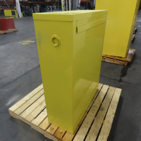 Global 20 Gallon 2-Shelf Flammable Liquid Storage Cabinet 34-1/2"x 12-1/2" x 44"