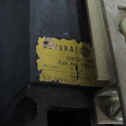 General Electrical CR107 30A Combination Magnetic Starter 600V