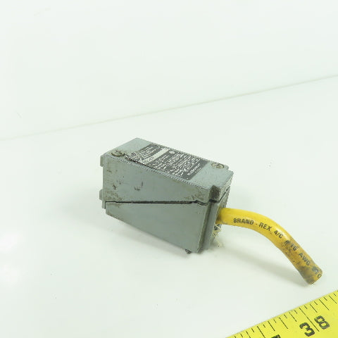 Allen Bradley 802T-HTP Ser F Oil Tight Limit Switch 120-300VAC