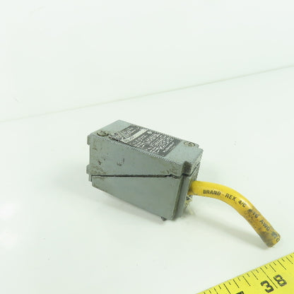 Allen Bradley 802T-HTP Ser F Oil Tight Limit Switch 120-300VAC
