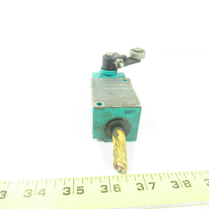 Allen Bradley 802M-BY12 Ser B Cam Roller Limit Switch 600VAC