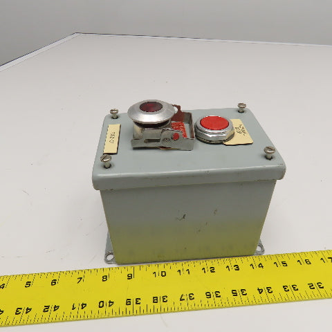 Allen Bradley 800T-FXQ24 Two Button Stop E-Stop Switches In Enclosure 24V AC/DC