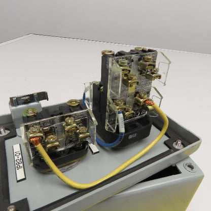 Allen Bradley 800T-FXQ24 Two Button Stop E-Stop Switches In Enclosure 24V AC/DC