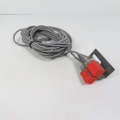 Fotek PL-05NB-S Inductive Proximity Sensor Switch W/ Mount 10-30VDC Lot Of 2