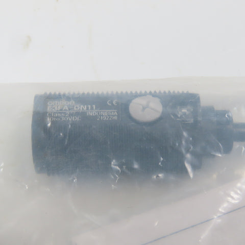 Omron E3FA-DN11 M18 Threaded Barrel Photoelectric Sensor 10-30VDC Class 2