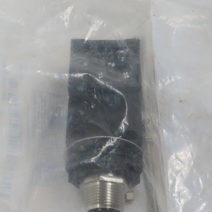 Allen Bradley 42GRU-9002-QD Ser B Photoelectric Sensor Photoswitch 5-Pin NEW