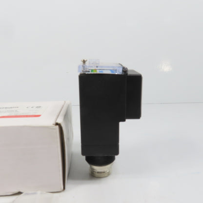 HTM RF74-D1520R-CY9Q5LN Photoelectric Sensor 1.52m Range New