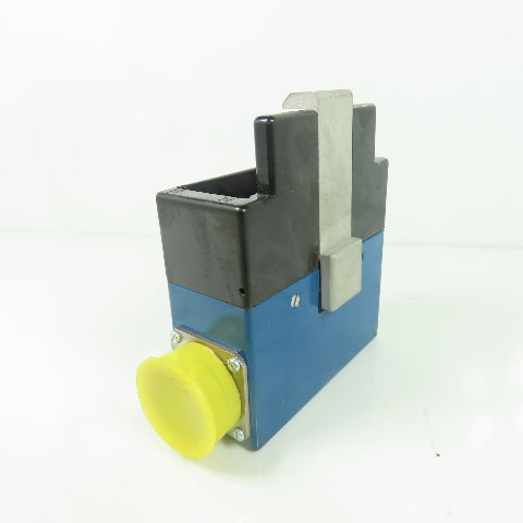 Preferred Engineering MCD-64954 IP 8-Way 12-Pin Male