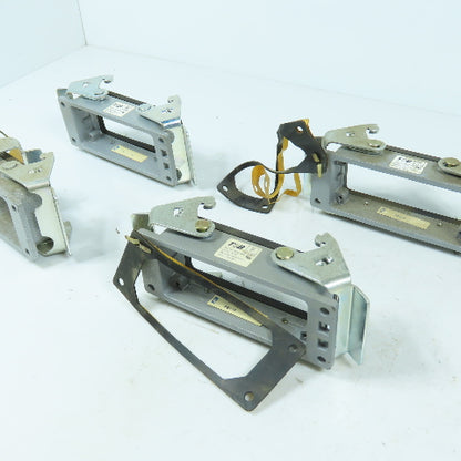 T&B Thomas & Betts PB116 Panel Mount Base 16Pl Socket W/End Locking Lever Lot/6