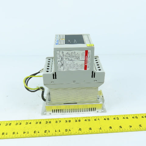 Allen Bradley 160S-AA02NSF1 SerC 0.37 / 0.5HP AC Drive 200-230V 3PH 2.3A 0-240HZ