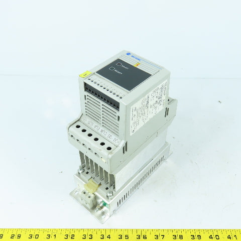 Allen Bradley 160S-AA02NSF1 SerC 0.37 / 0.5HP AC Drive 200-230V 3PH 2.3A 0-240HZ