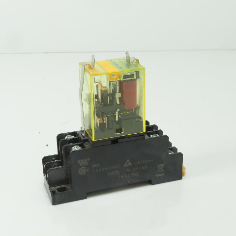 Idec RU2S-NF-A220 220-240VAC Power Relay 50/60HZ 10A W/ Base (Clean)