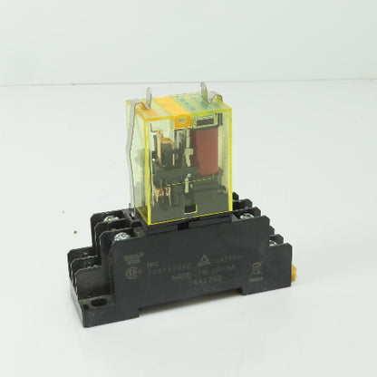 Idec RU2S-NF-A220 220-240VAC Power Relay 50/60HZ 10A W/ Base (Clean)