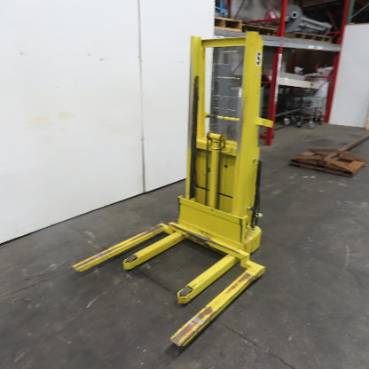 Crown B-57 1500LBS Capacity 12V Electric Straddle Lift Pallet Stacker 36x3"Forks