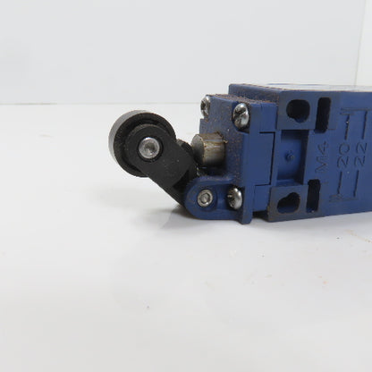 Telemecanique XCKN2121G11 Roller Plunger Limit Switch 10A 240VAC