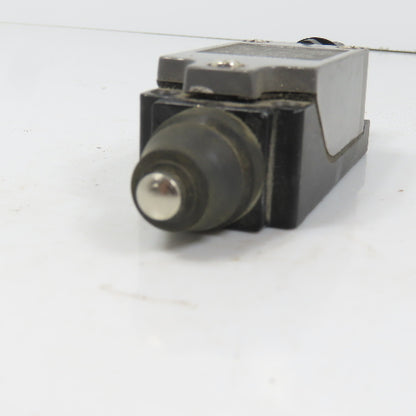 Honeywell SZL-VL-S-D-N-M Plunger Limit Switch 10A 250VAC