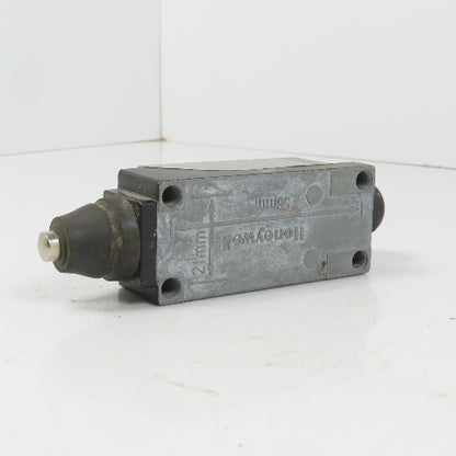 Honeywell SZL-VL-S-D-N-M Plunger Limit Switch 10A 250VAC