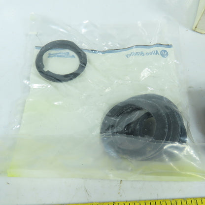 Allen Bradley 800HC-AR1A Ser F Momentary Contact Green Push Button Kit New