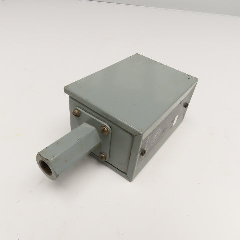 Allen Bradley 836-C11 Differential Pressure Switch 600VAC 250VAC Max 1/4" NPT