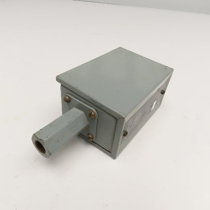 Allen Bradley 836-C11 Differential Pressure Switch 600VAC 250VAC Max 1/4" NPT
