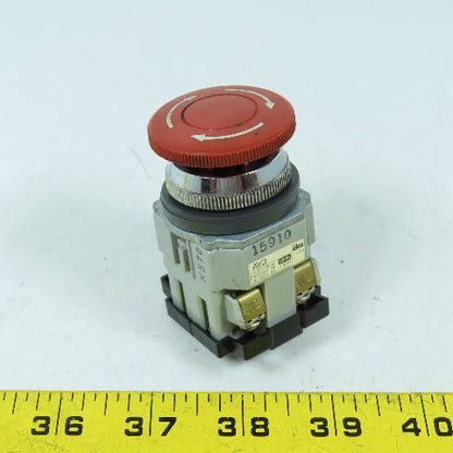 Idec 41-10650 AVD Push / Twist Return Emergency Stop Button Switch 125/300V 5/3A