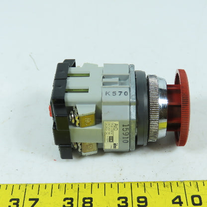 Idec 41-10650 AVD Push / Twist Return Emergency Stop Button Switch 125/300V 5/3A