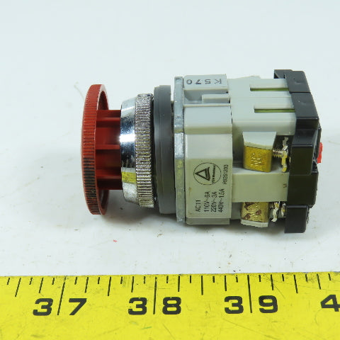 Idec 41-10650 AVD Push / Twist Return Emergency Stop Button Switch 125/300V 5/3A