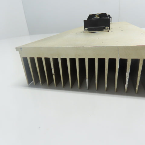157173 B 24" x 8" x 2.5" Fin Style Heat Sink Mounting Surface W/ (2)MG100M2CK1