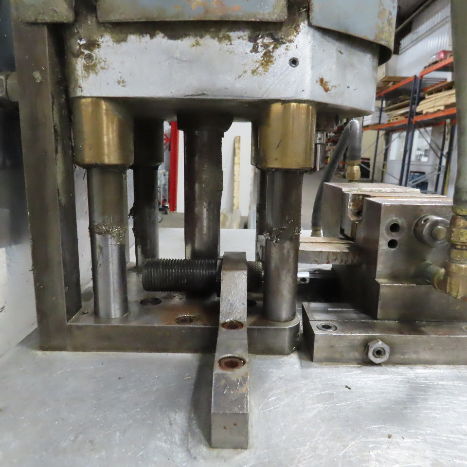 Semi Automatic Corner Rounding Milling Notching Hole Drill Press 3 Axis 1Ph