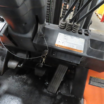 Toyota 7FGCU35 8000Lbs Cap LP Gas Forklift 3 Stage 187" Lift 11k Hours 60" Forks