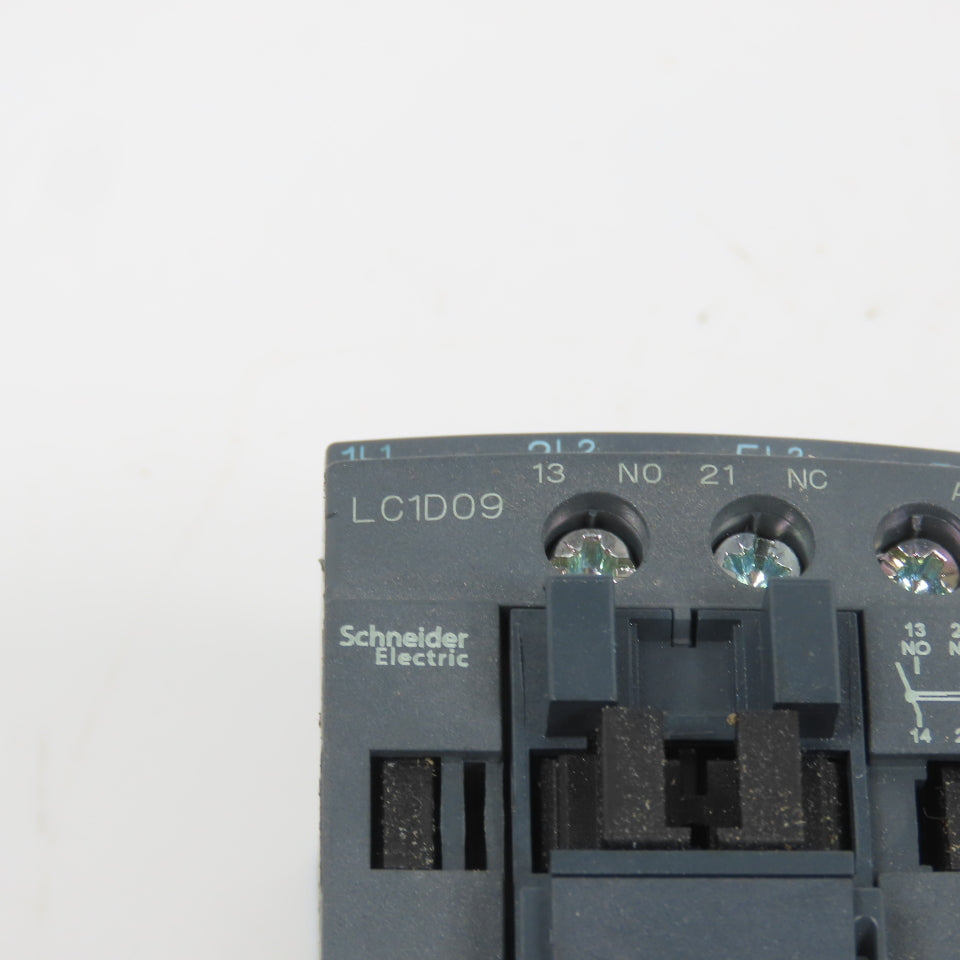 Schneider LC1D09M7 600VAC Contactor 7.5HP 220V Coil W/ LR3D07 Overload 1.6-2.5A