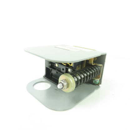 Johnson Controls P61AS-1 Pressure Switch 120/240VAC 32VDC