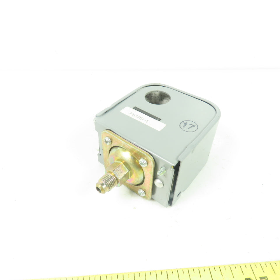 Johnson Controls P61AS-1 Pressure Switch 120/240VAC 32VDC