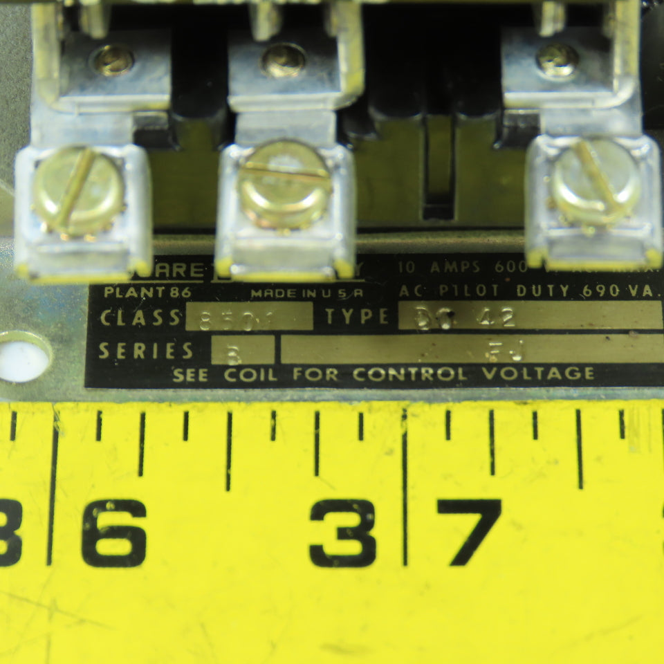 Square D Type D0 42 Class 8501 Ser B AC Pilot Duty Control Relay 10A 120V Coil