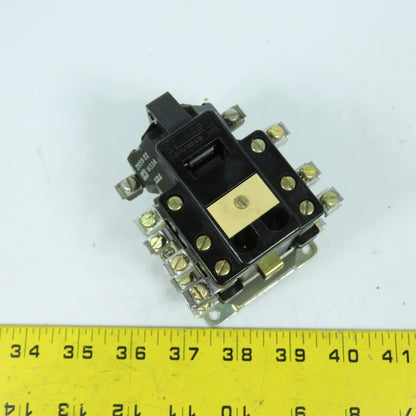 Square D Type D0 42 Class 8501 Ser B AC Pilot Duty Control Relay 10A 120V Coil