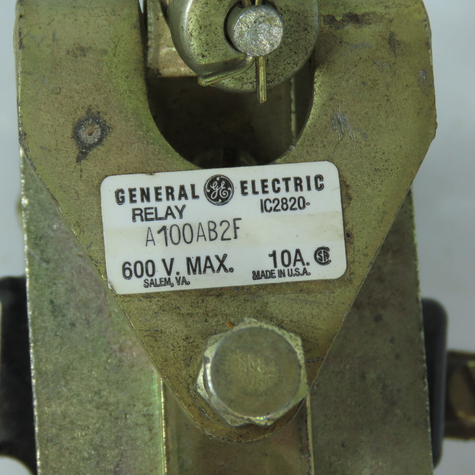 GE General Electric A100AB2F IC2820-A100AB2F Relay 600VAC Max 10A 22D11G25A