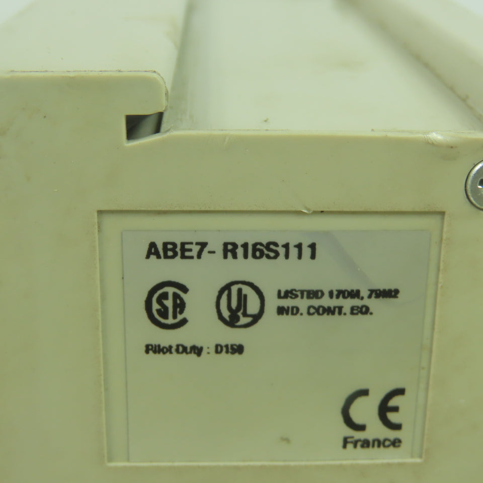 Telemecanique ABE7-R16S111 16-Channel Output Relay Base 24VDC