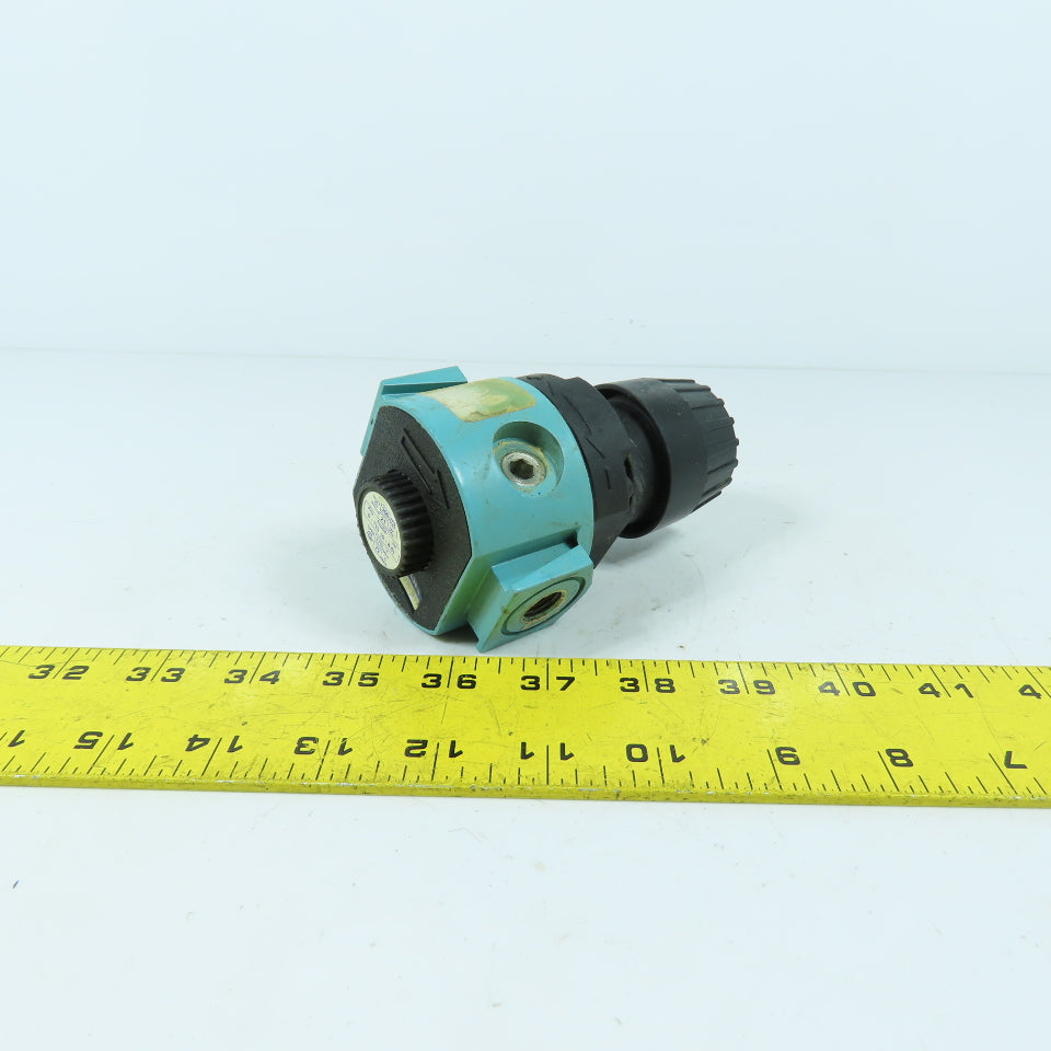 Wilkerson R16-02-000 Compressed Air Pneumatic Regulator 1/4"