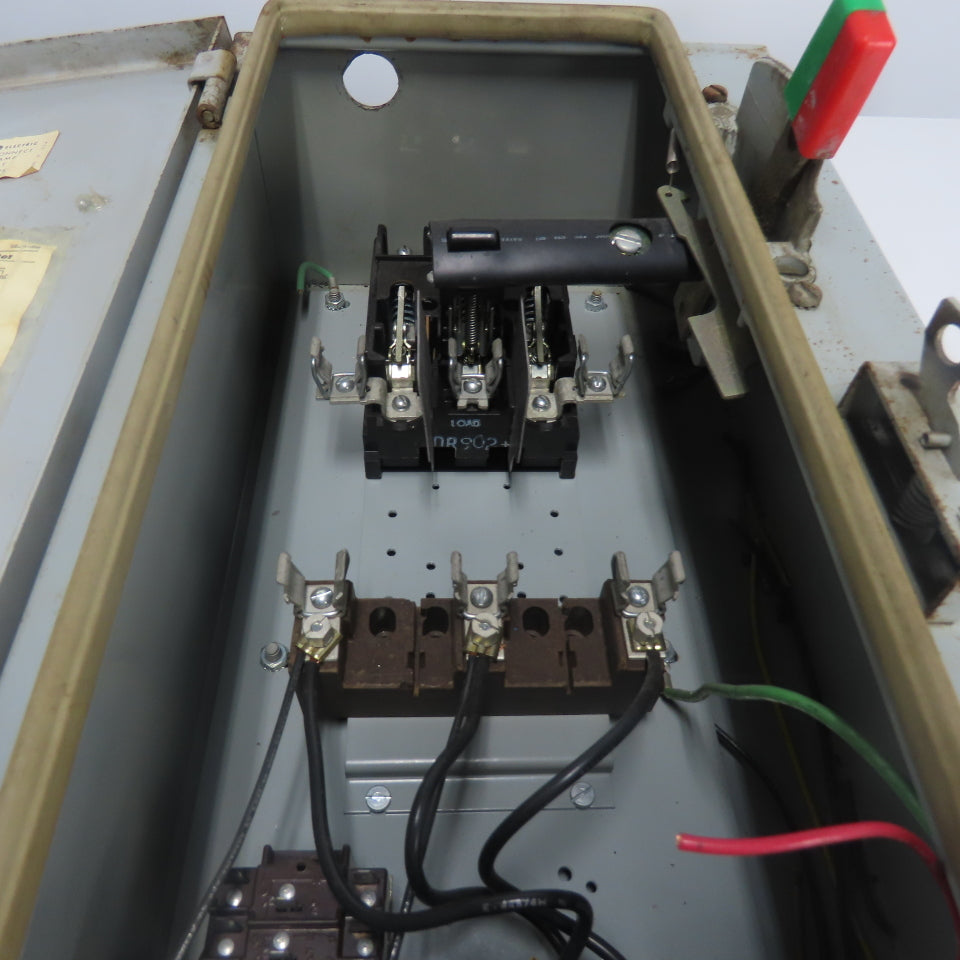 General Electric CR308 Size 0, 1 Combination Starter Disconnect 30A 600V Fused