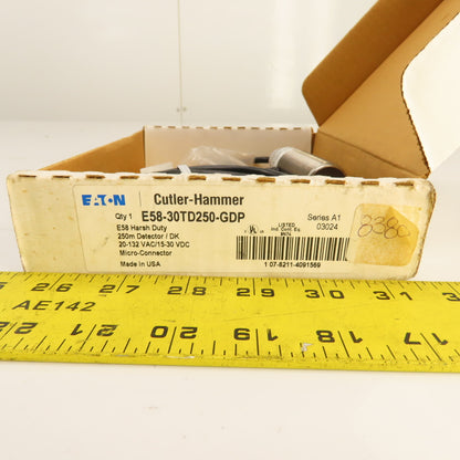 Eaton Cutler Hammer E58-30TD250-GDP Harsh Duty Photoelectric Sensor 20-132VAC
