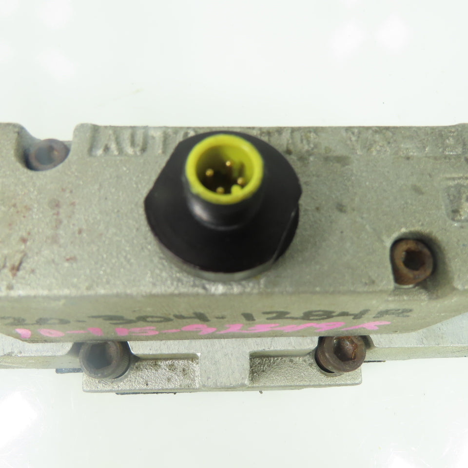 Automatic Valve 416B67S3S3-DB7 Pneumatic Directional Solenoid Valve 24V 150PSIG