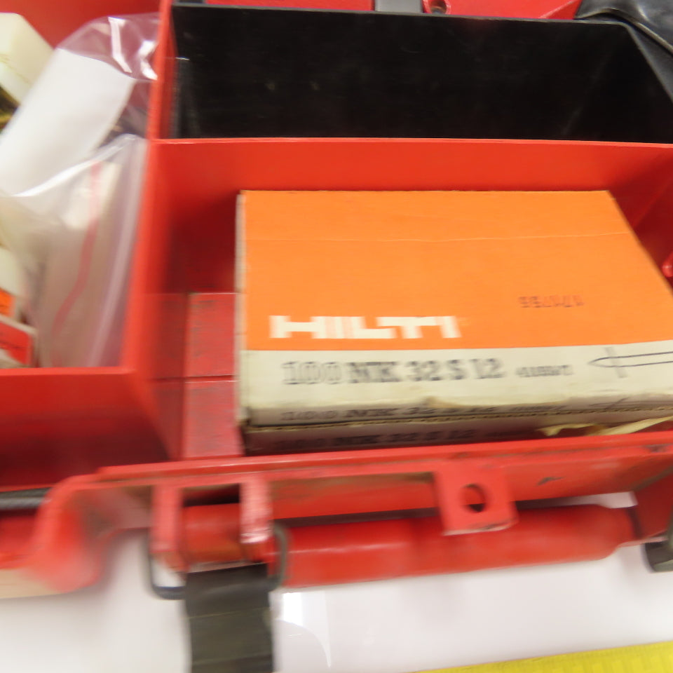 Hilti DX 400B Powder Actuated Tool Stud Gun W/ Accessories